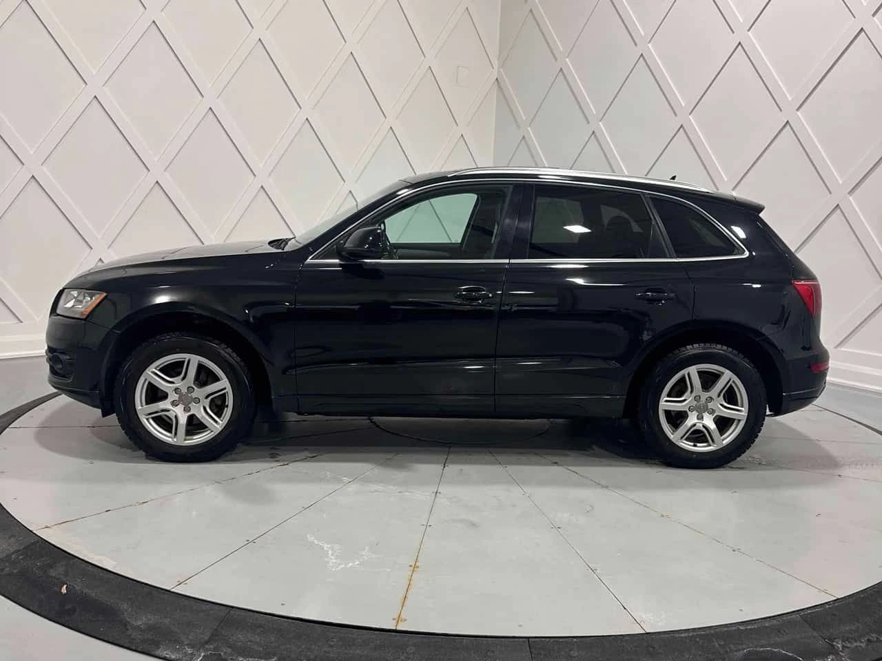 Audi Q5 * 2.0L Premium * CARFAX * ��������* �������*  | Mobile.bg � ����������� 2