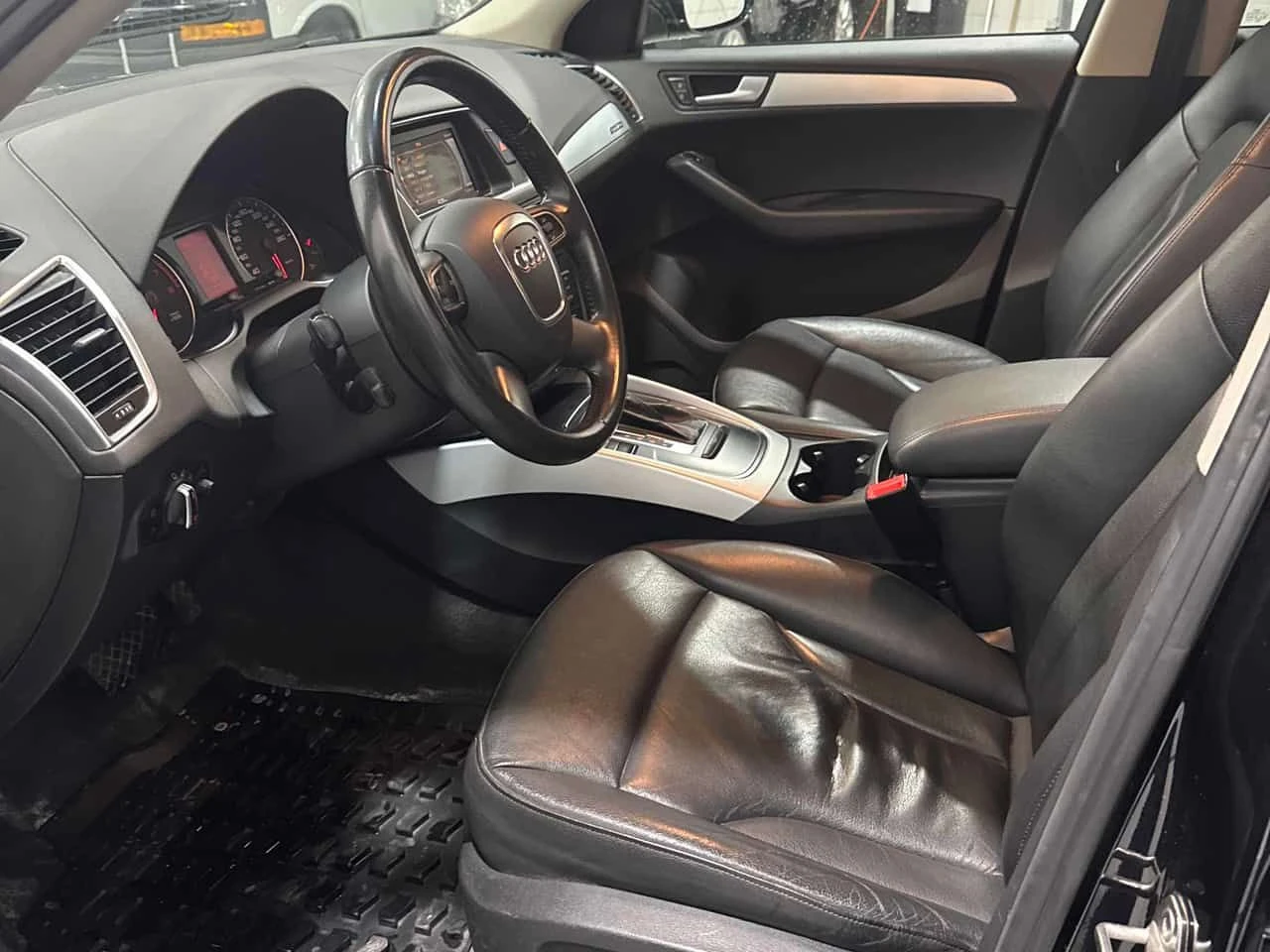 Audi Q5 * 2.0L Premium * CARFAX * ��������* �������*  | Mobile.bg � ����������� 12