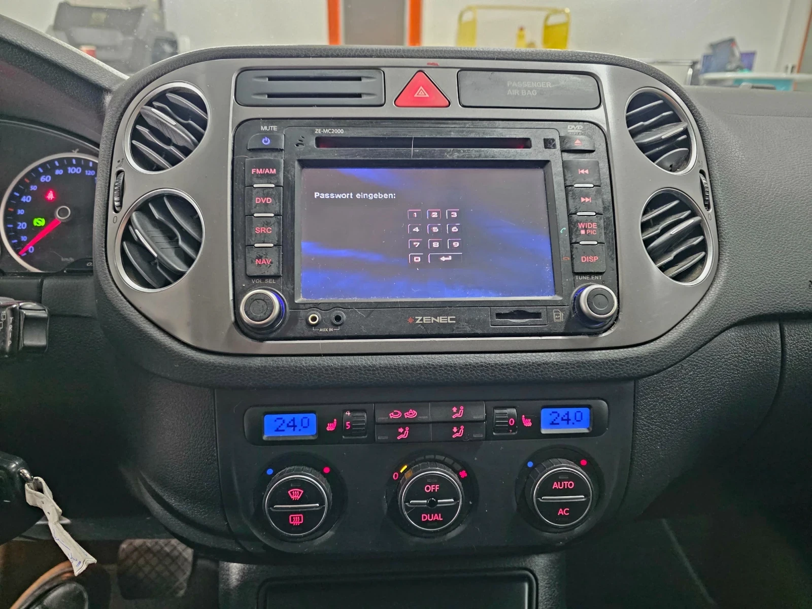 VW Tiguan 2.0TDI * 140hp * 4Motion, снимка 9 - Автомобили и джипове - 53988655