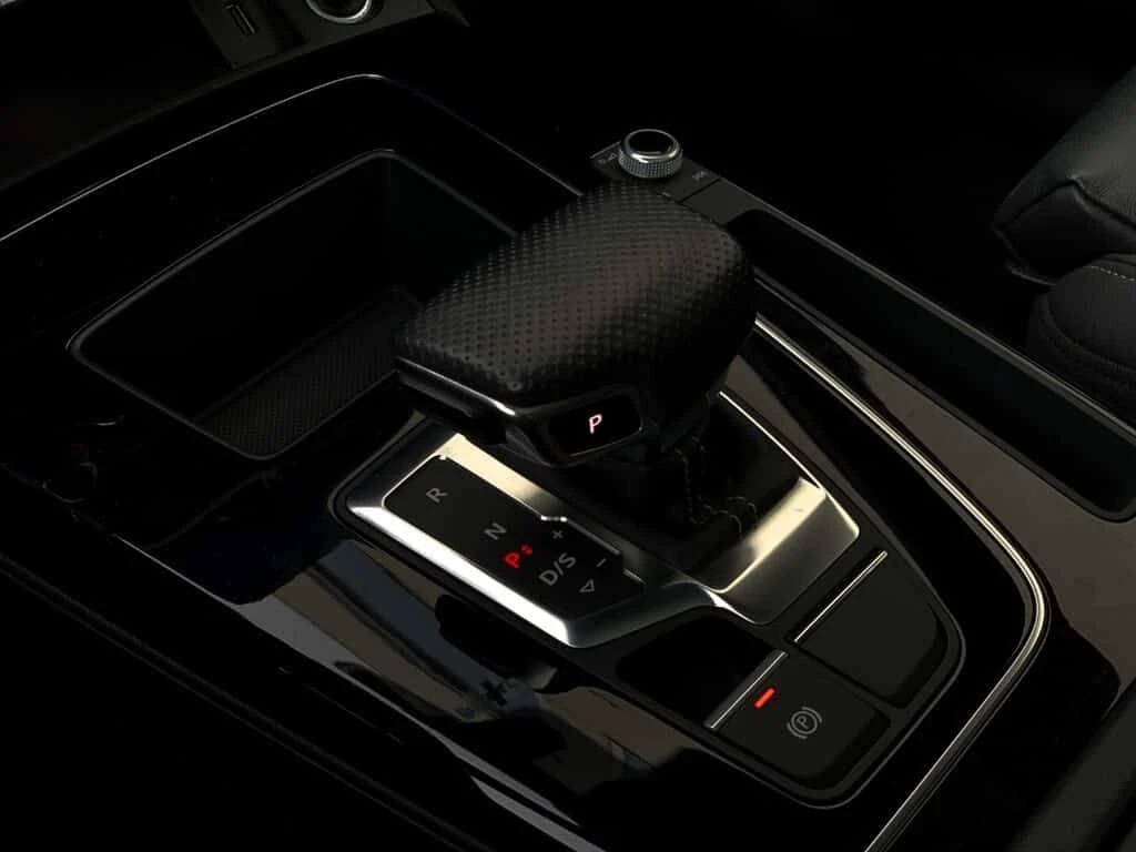 Audi Q5 * PROGRESSIV | S LINE | SUNROOF | HEATED SEATS & S, снимка 14 - Автомобили и джипове - 54234640