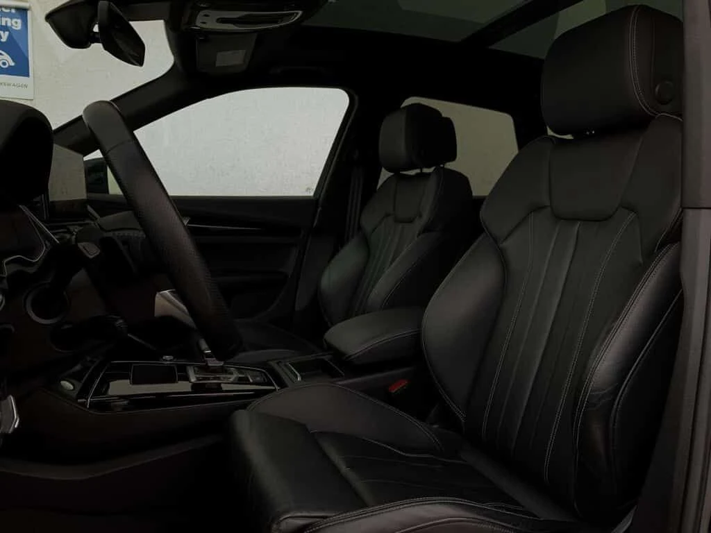 Audi Q5 * PROGRESSIV | S LINE | SUNROOF | HEATED SEATS & S, снимка 7 - Автомобили и джипове - 54234640