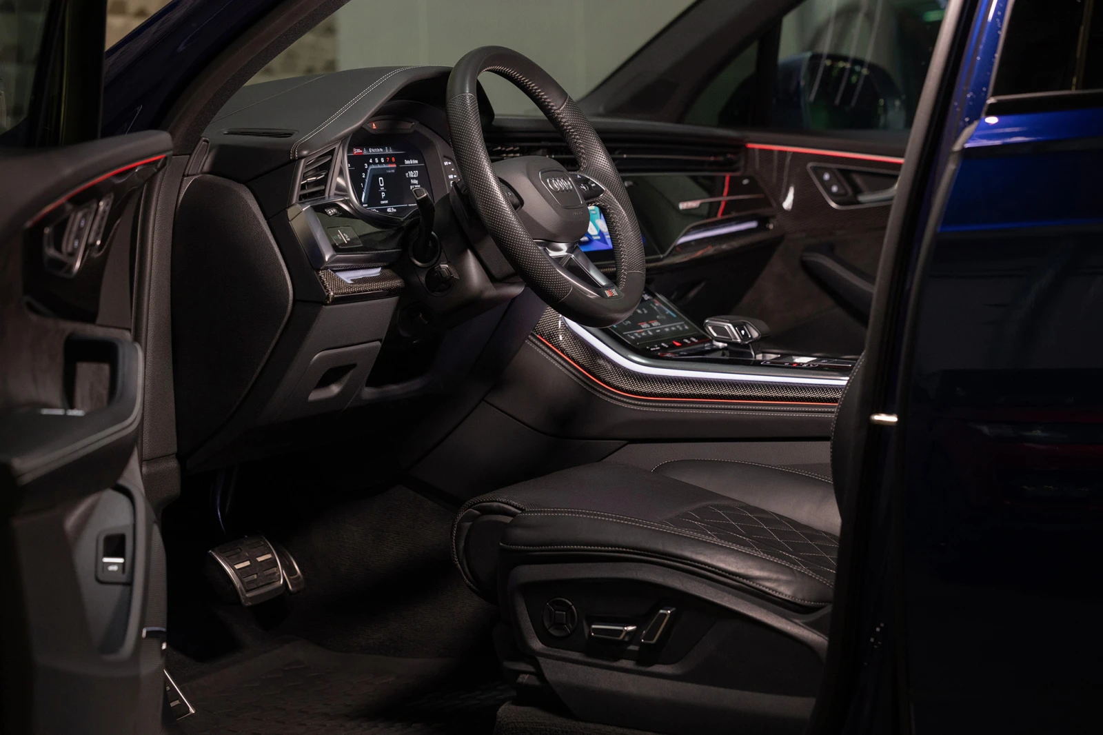 Audi SQ7 4.0TFSI V8* Matrix* BOSE* Завиване на четирите кол, снимка 7 - Автомобили и джипове - 54559681