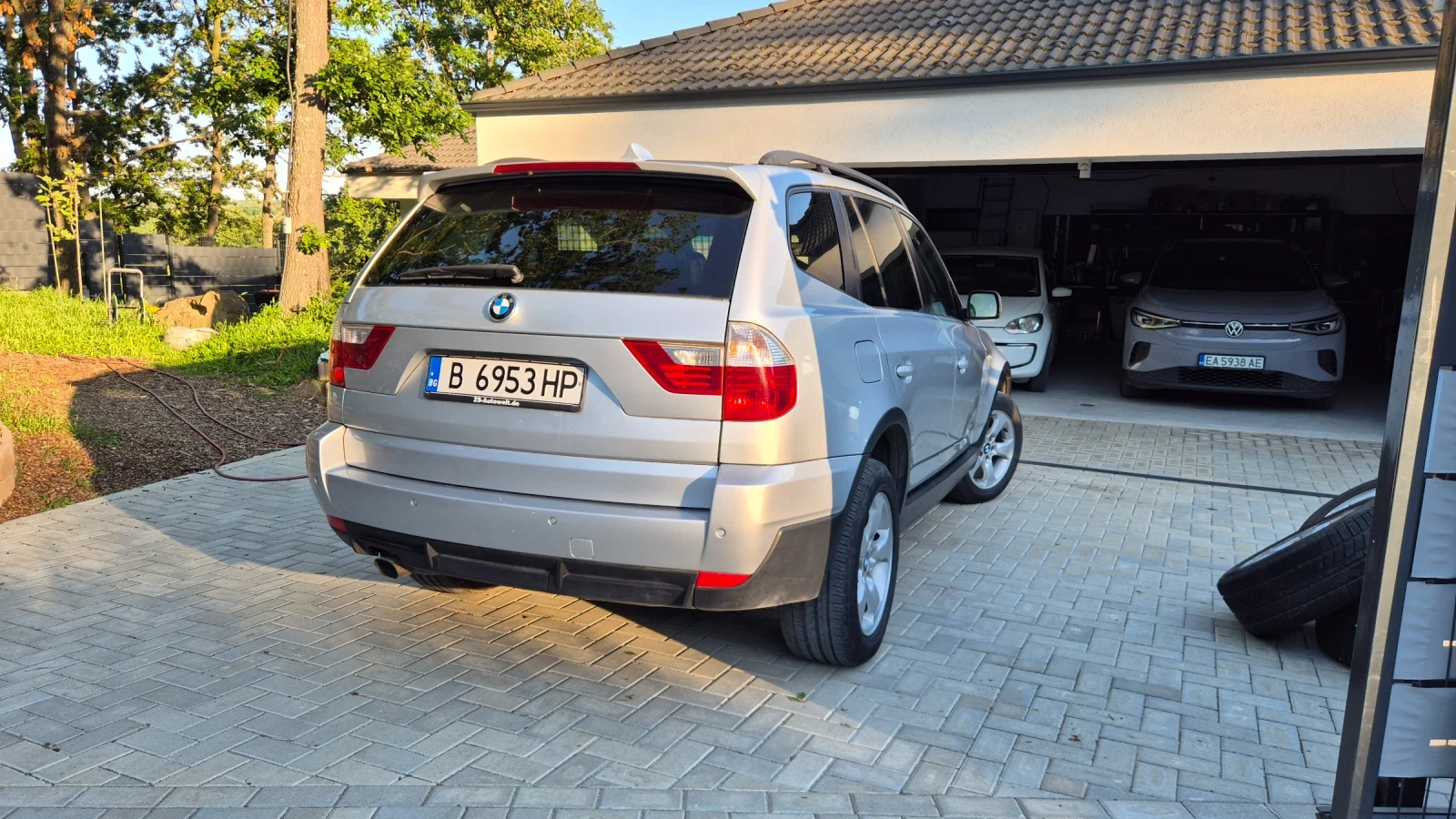 BMW X3 2.0 D XDrive Auto, снимка 3 - Автомобили и джипове - 54692136