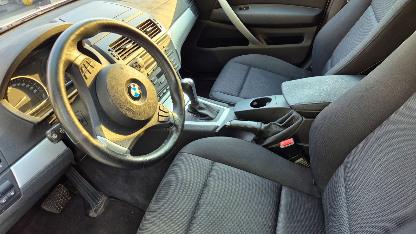 BMW X3 2.0 D XDrive Auto, снимка 4 - Автомобили и джипове - 54692136