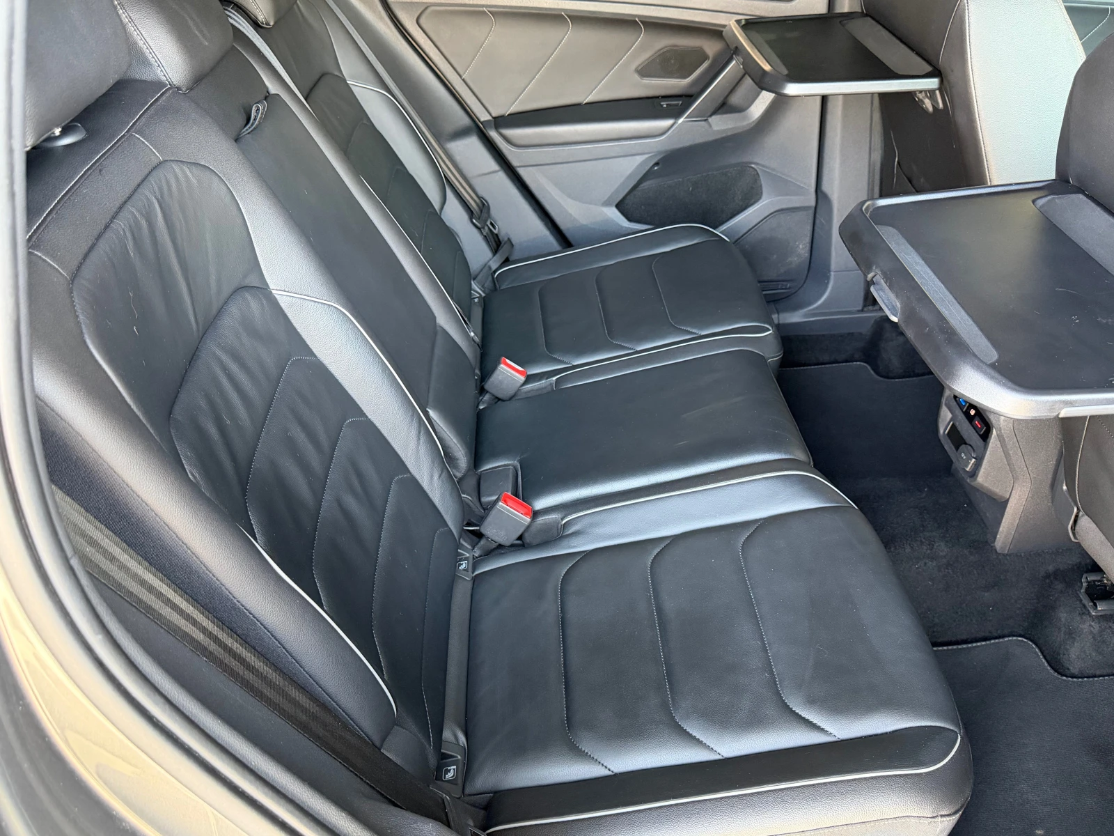 VW Tiguan 2.0TDI-190ps, 4-MOTION, R LINE-FULL SERVICE VW-HOB, снимка 14 - Автомобили и джипове - 55576829