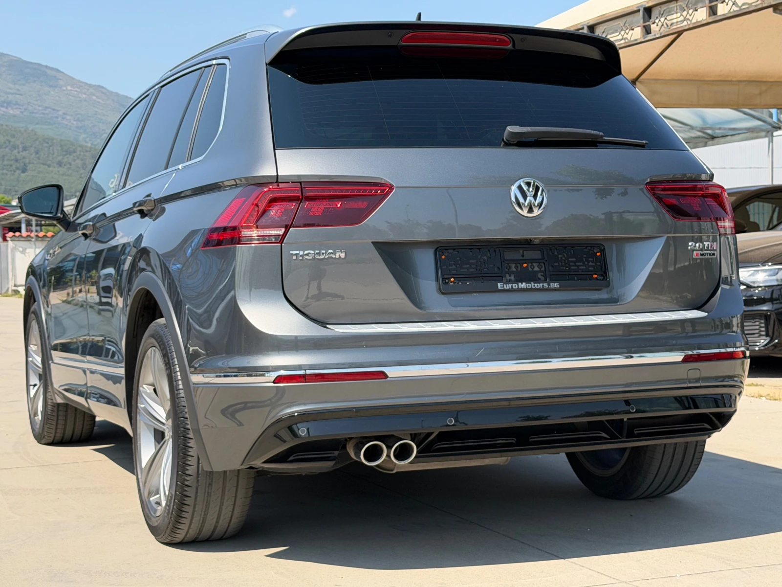 VW Tiguan 2.0TDI-190ps, 4-MOTION, R LINE-FULL SERVICE VW-HOB, снимка 6 - Автомобили и джипове - 55576829