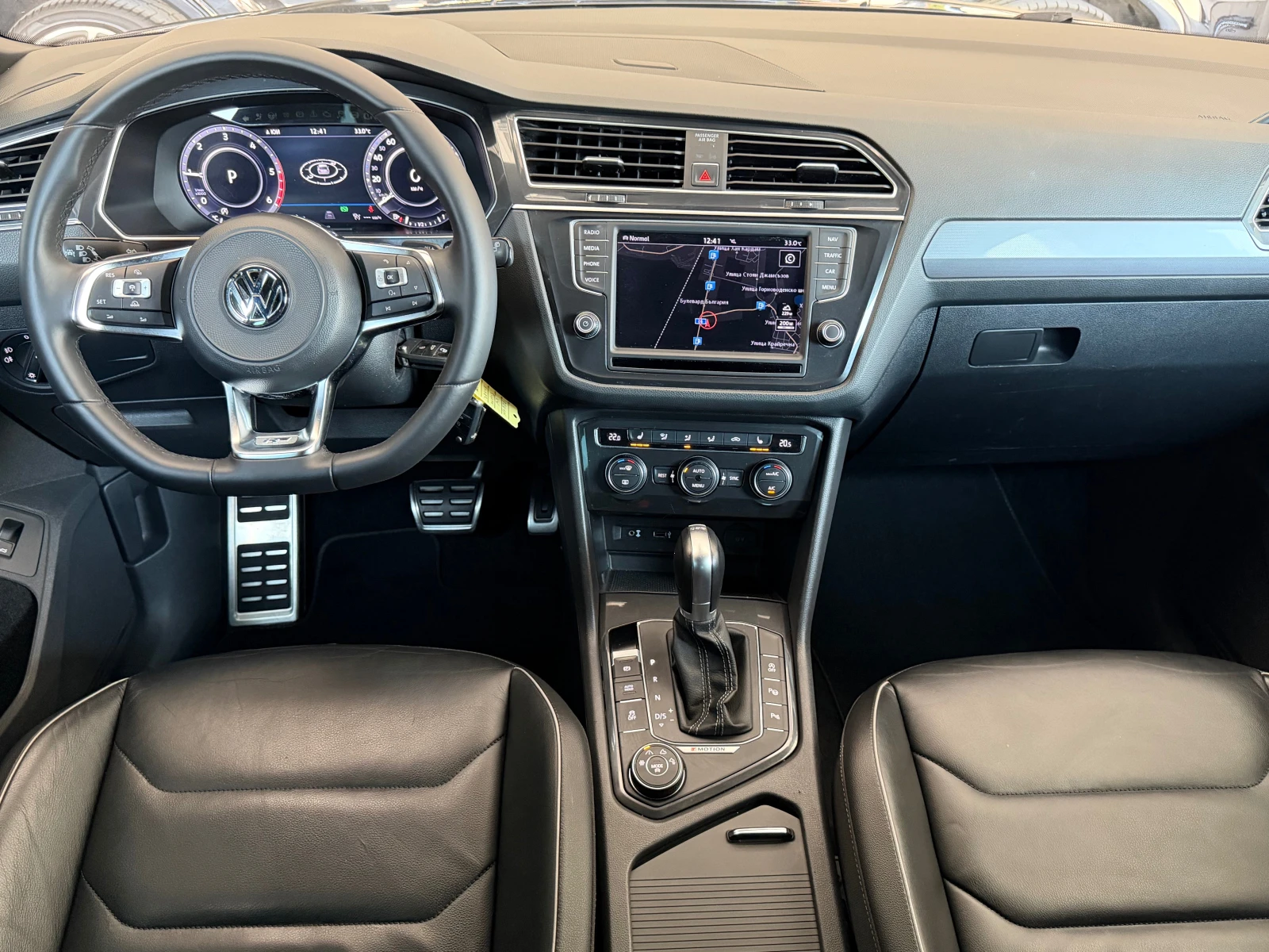 VW Tiguan 2.0TDI-190ps, 4-MOTION, R LINE-FULL SERVICE VW-HOB, снимка 9 - Автомобили и джипове - 55576829