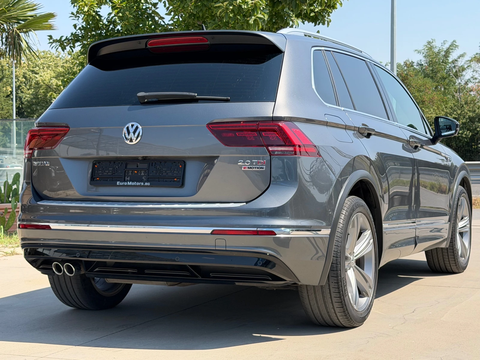 VW Tiguan 2.0TDI-190ps, 4-MOTION, R LINE-FULL SERVICE VW-HOB, снимка 5 - Автомобили и джипове - 55576829