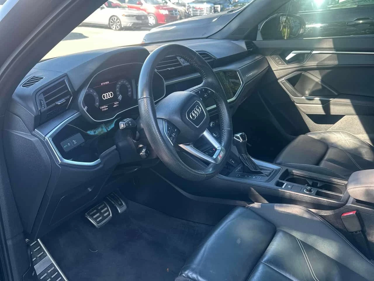 Audi Q3 * Progressiv * CARFAX * ОПЦИЯ ЗА ФИНАНСИРАНЕ, снимка 5 - Автомобили и джипове - 55662710
