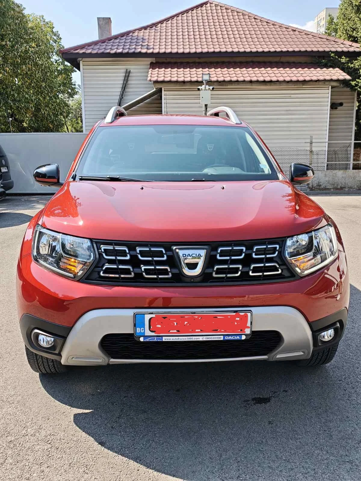 Dacia Duster Red line