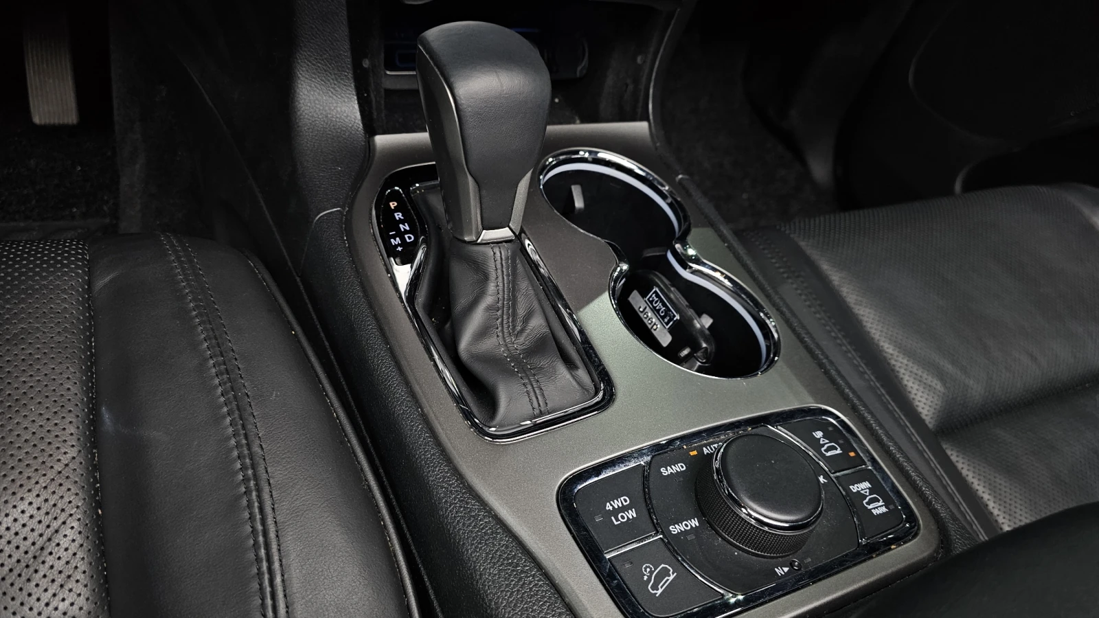 Jeep Cherokee 3.6 Overland autogeorge.com, снимка 13 - Автомобили и джипове - 56081654