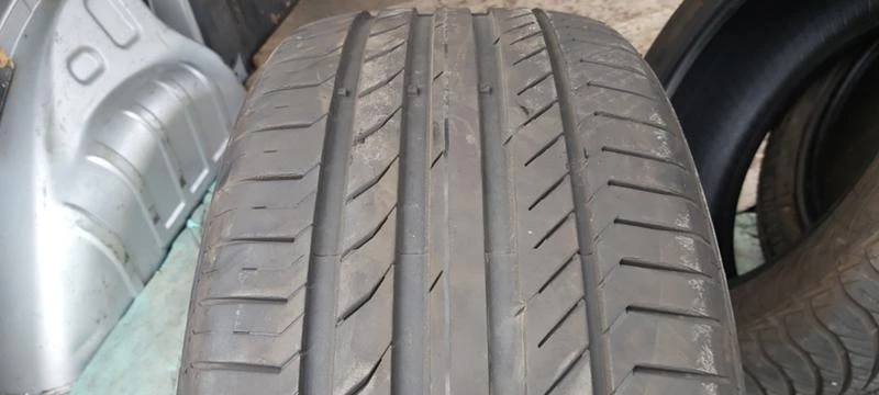 Гуми Летни 245/40R18, снимка 1 - Гуми и джанти - 30583021