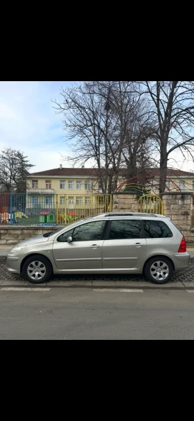 Peugeot 307 Панаромен люк, 7 Места, 1.6 Дизел, Фасе, снимка 4