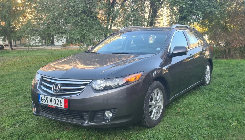 Honda Accord ЧЕРЕН ПЕТЪК Швейцария Facelift , снимка 1 - Автомобили и джипове - 45981115