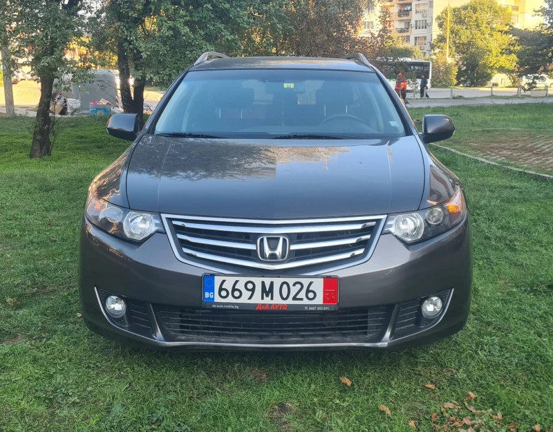 Honda Accord ЧЕРЕН ПЕТЪК Швейцария Facelift , снимка 2 - Автомобили и джипове - 45981115