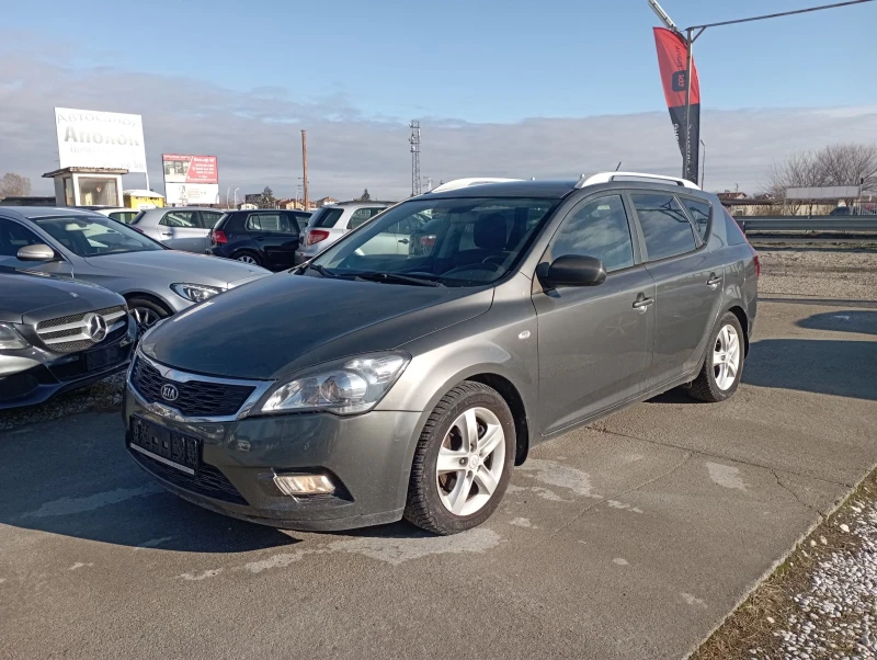 Kia Ceed 1.4 климатроник, снимка 2 - Автомобили и джипове - 47293124