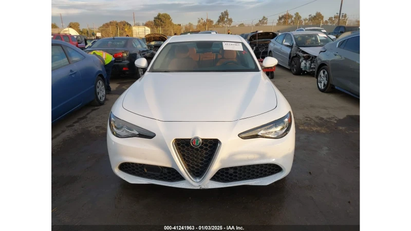 Alfa Romeo Giulia ПЪЛНА СЕРВИЗНА ИСТОРИЯ* РЕАЛНИ КМ, снимка 2 - Автомобили и джипове - 48770153