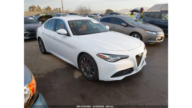 Alfa Romeo Giulia ПЪЛНА СЕРВИЗНА ИСТОРИЯ* РЕАЛНИ КМ, снимка 1 - Автомобили и джипове - 48770153