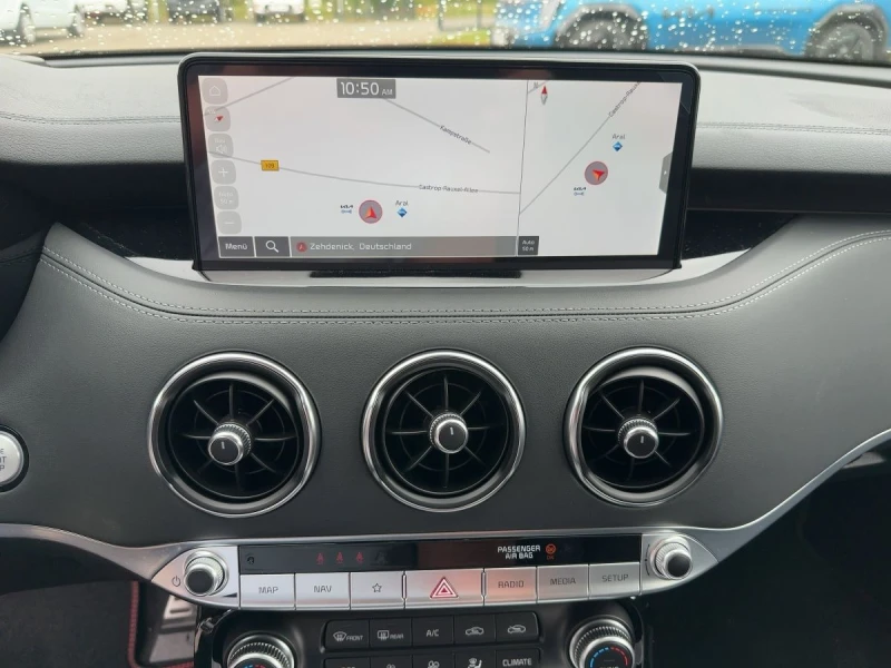 Kia Stinger 3.3T/366HP/4X4/GT/ACC/360 /KLESS/CARPLAY/TSR/781b, снимка 15 - Автомобили и джипове - 49283401