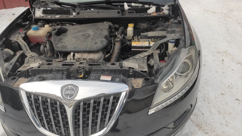 Lancia Delta 1, 4 Turbojet Oro, снимка 15 - Автомобили и джипове - 49025304