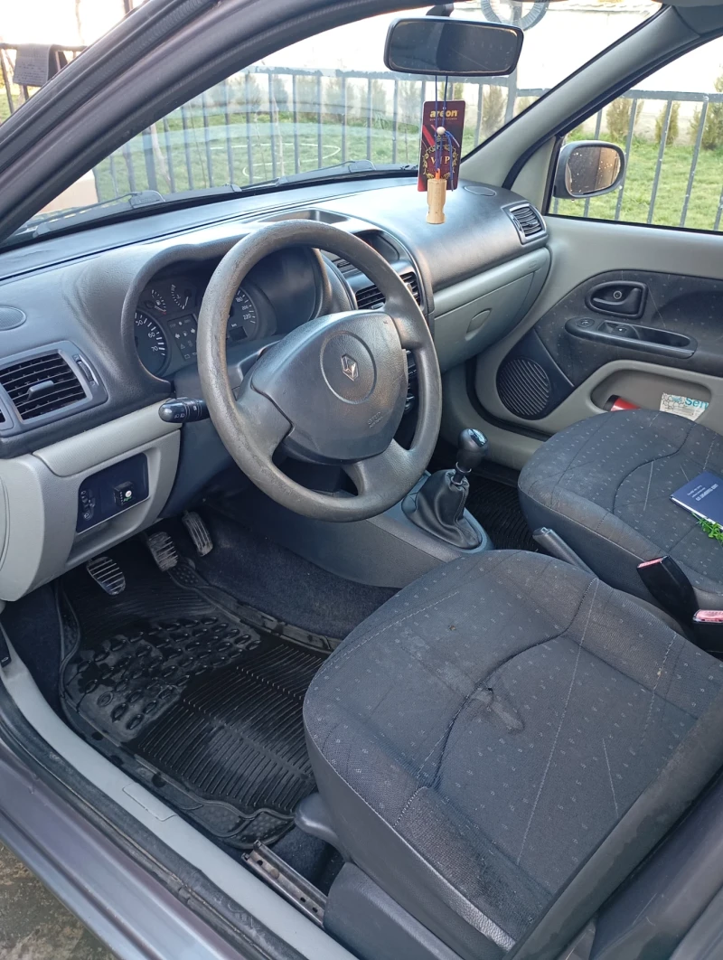 Renault Clio, снимка 5 - Автомобили и джипове - 49085540