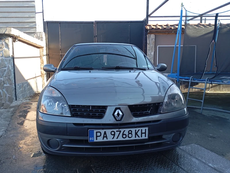 Renault Clio, снимка 2 - Автомобили и джипове - 49085540