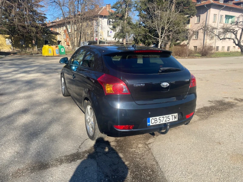 Kia Ceed, снимка 3 - Автомобили и джипове - 49361308