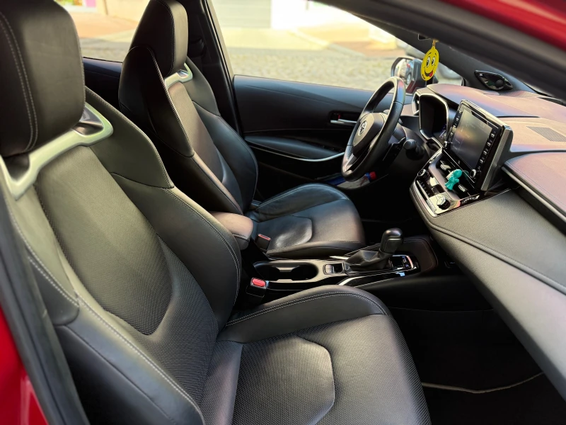 Toyota Corolla Hybrid 2.0, снимка 12 - Автомобили и джипове - 52421687