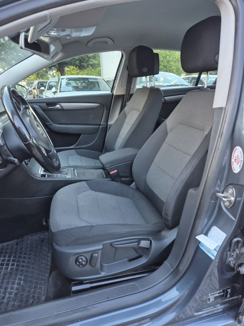 VW Passat 1.6TDI-NAVI-KLIMATRONIK, снимка 7 - Автомобили и джипове - 51556922