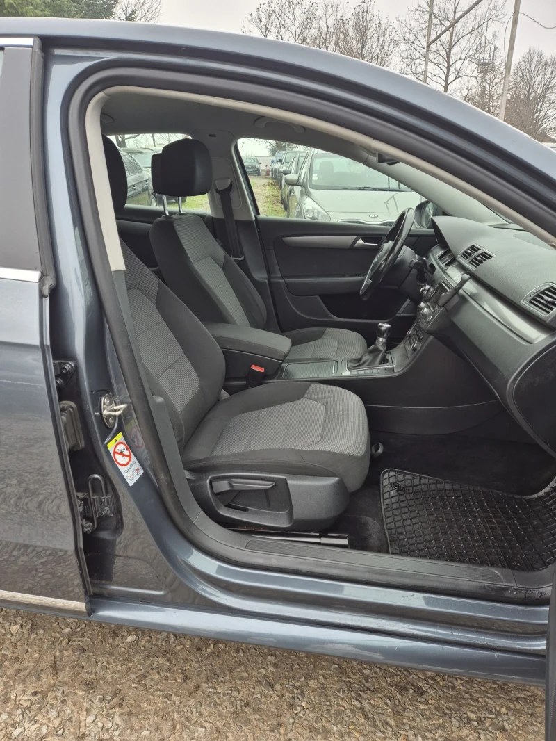 VW Passat 1.6TDI-NAVI-KLIMATRONIK, снимка 7 - Автомобили и джипове - 51556922