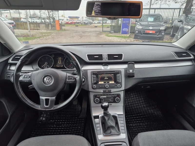 VW Passat 1.6TDI-NAVI-KLIMATRONIK, снимка 5 - Автомобили и джипове - 51556922