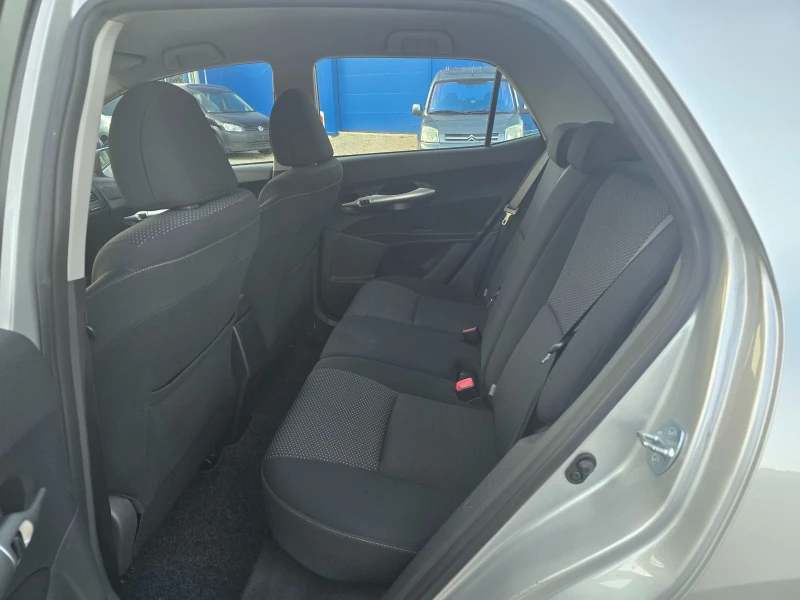 Toyota Auris 1.4D4D-90ps-116000км!!!, снимка 13 - Автомобили и джипове - 51780871