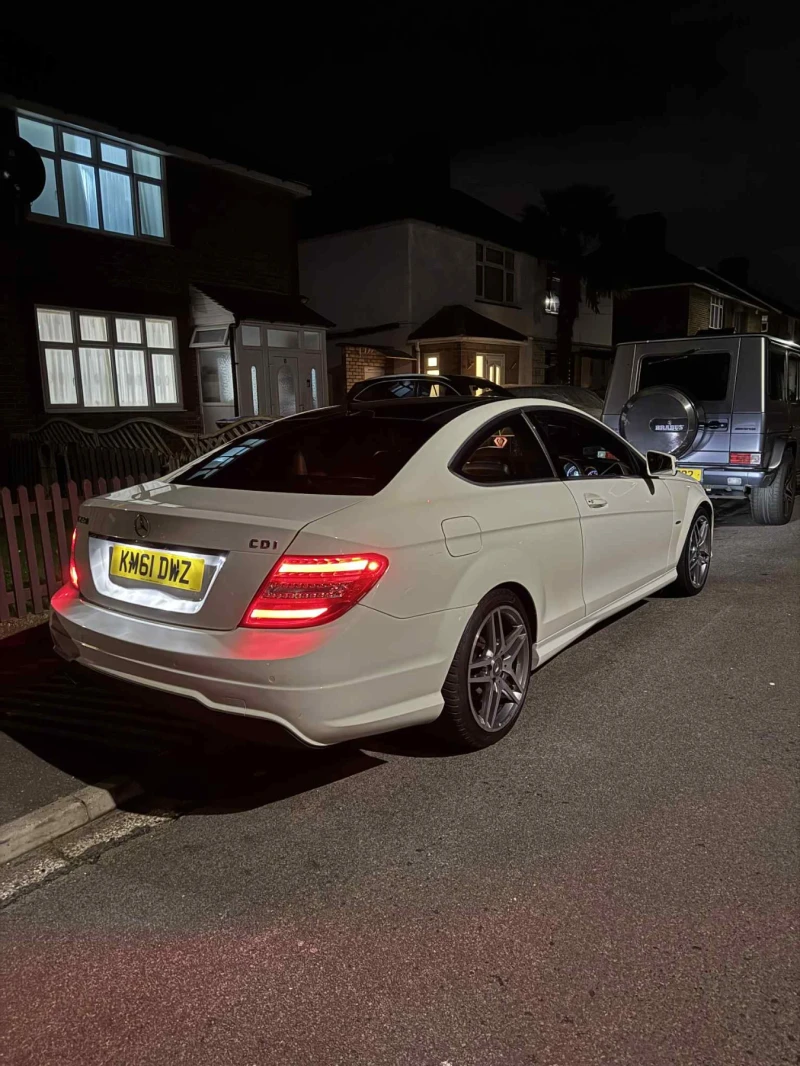 Mercedes-Benz C 220, снимка 2 - Автомобили и джипове - 53288685