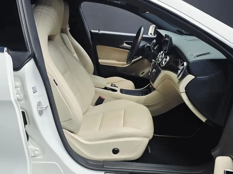 Mercedes-Benz CLA 250 4MATIC - САМО 30% АВАНС, снимка 12 - Автомобили и джипове - 56020178