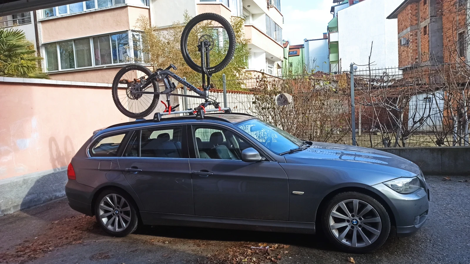 BMW 330  - изображение 6