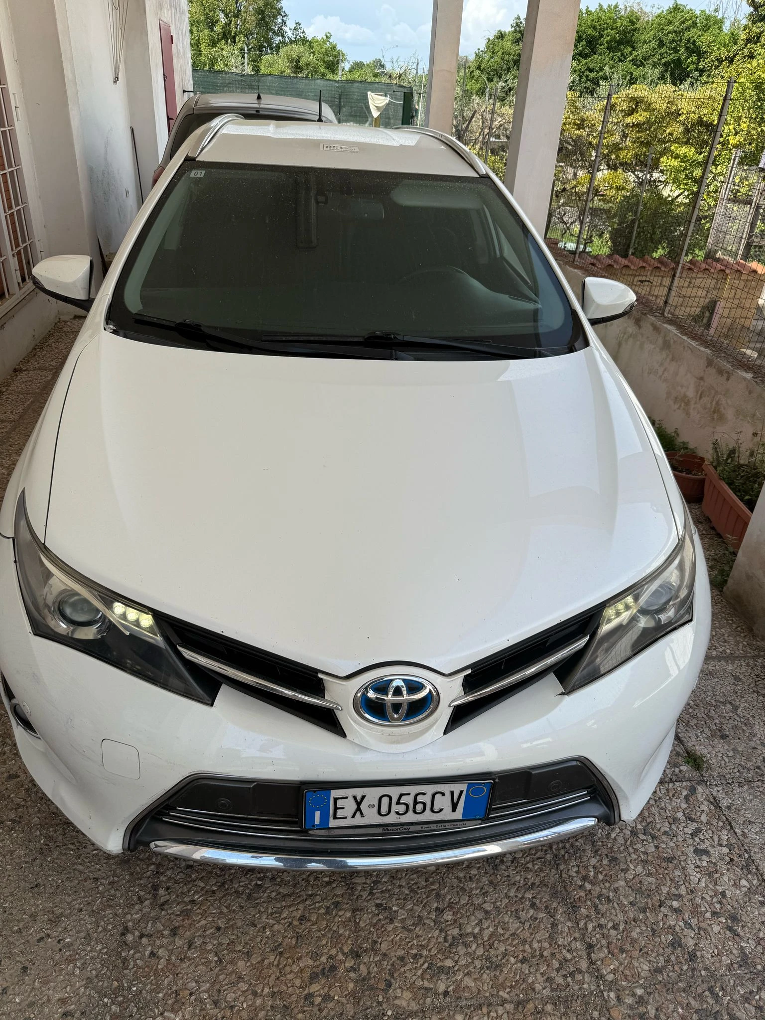 Toyota Auris 1.8HYBRID | Mobile.bg — изображение 1
