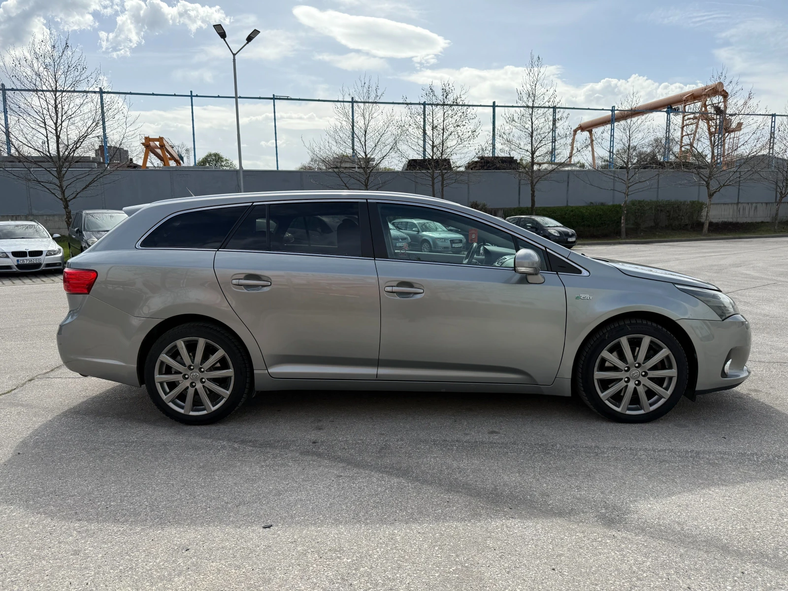 Toyota Avensis 2.2d 150 к.с. facelift - изображение 5