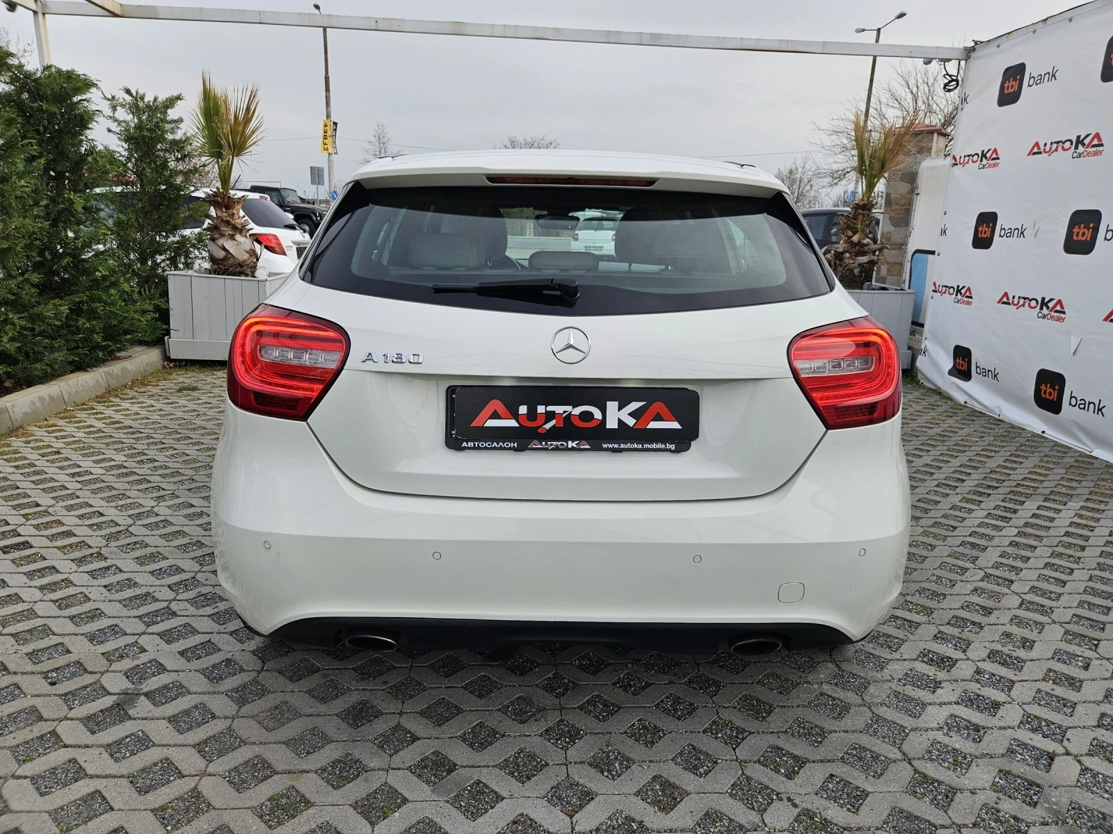 Mercedes-Benz A 180 1.6i-122кс= 123.000км= 6СК= LED= NAVI= PREMIUM - изображение 4