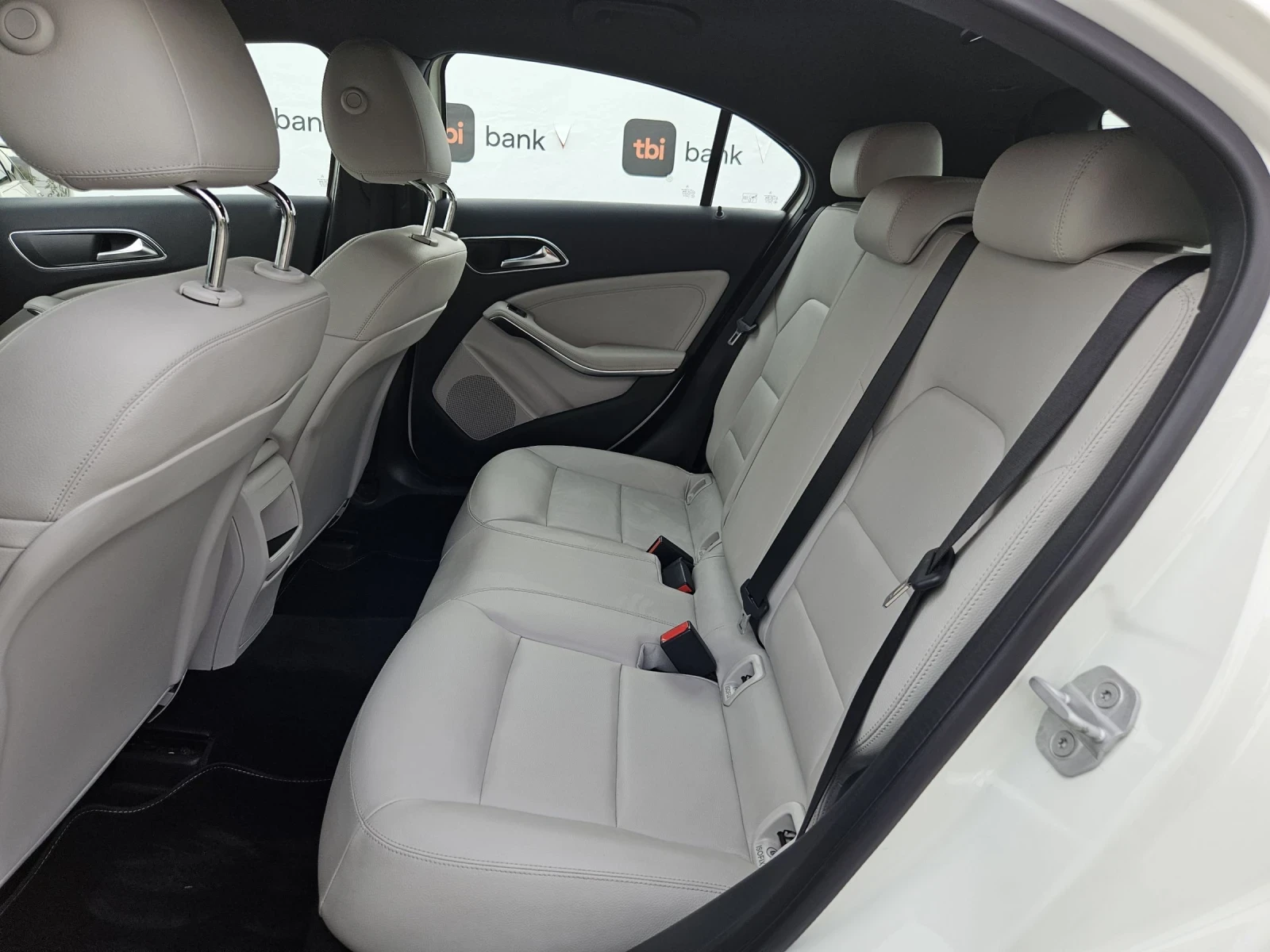 Mercedes-Benz A 180 1.6i-122кс= 123.000км= 6СК= LED= NAVI= PREMIUM - изображение 9