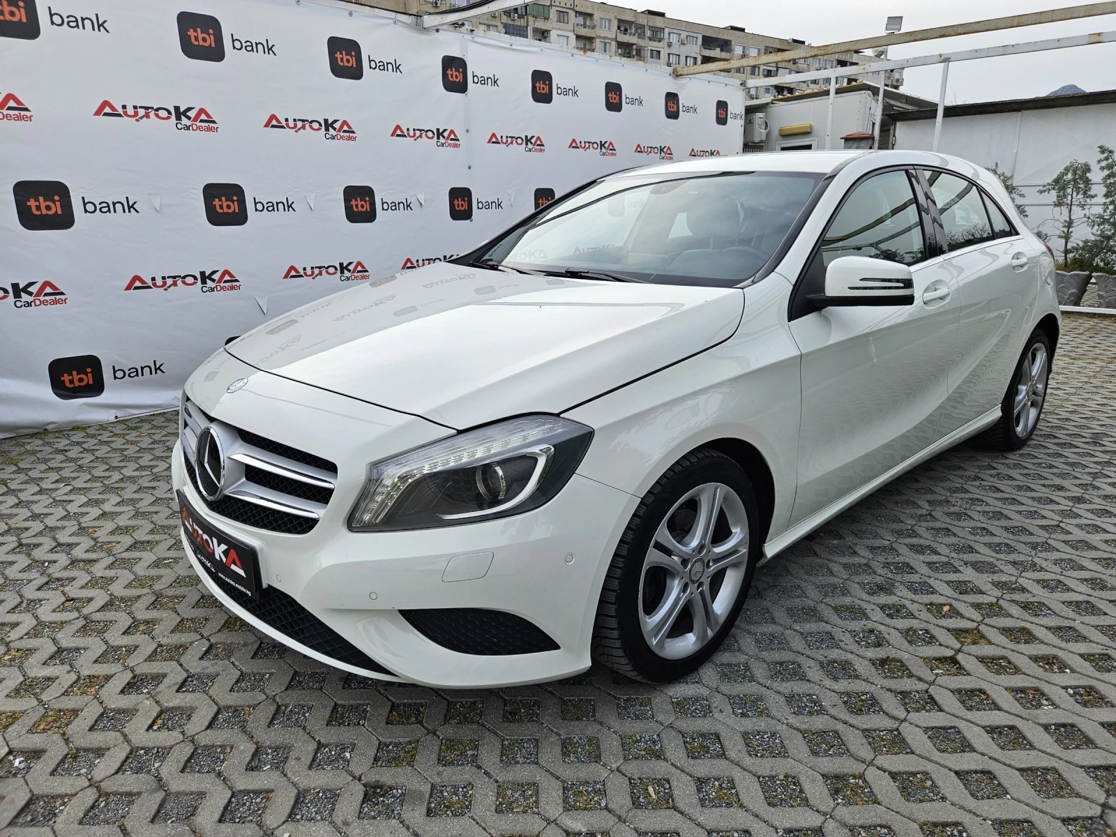 Mercedes-Benz A 180 1.6i-122кс= 123.000км= 6СК= LED= NAVI= PREMIUM - изображение 6