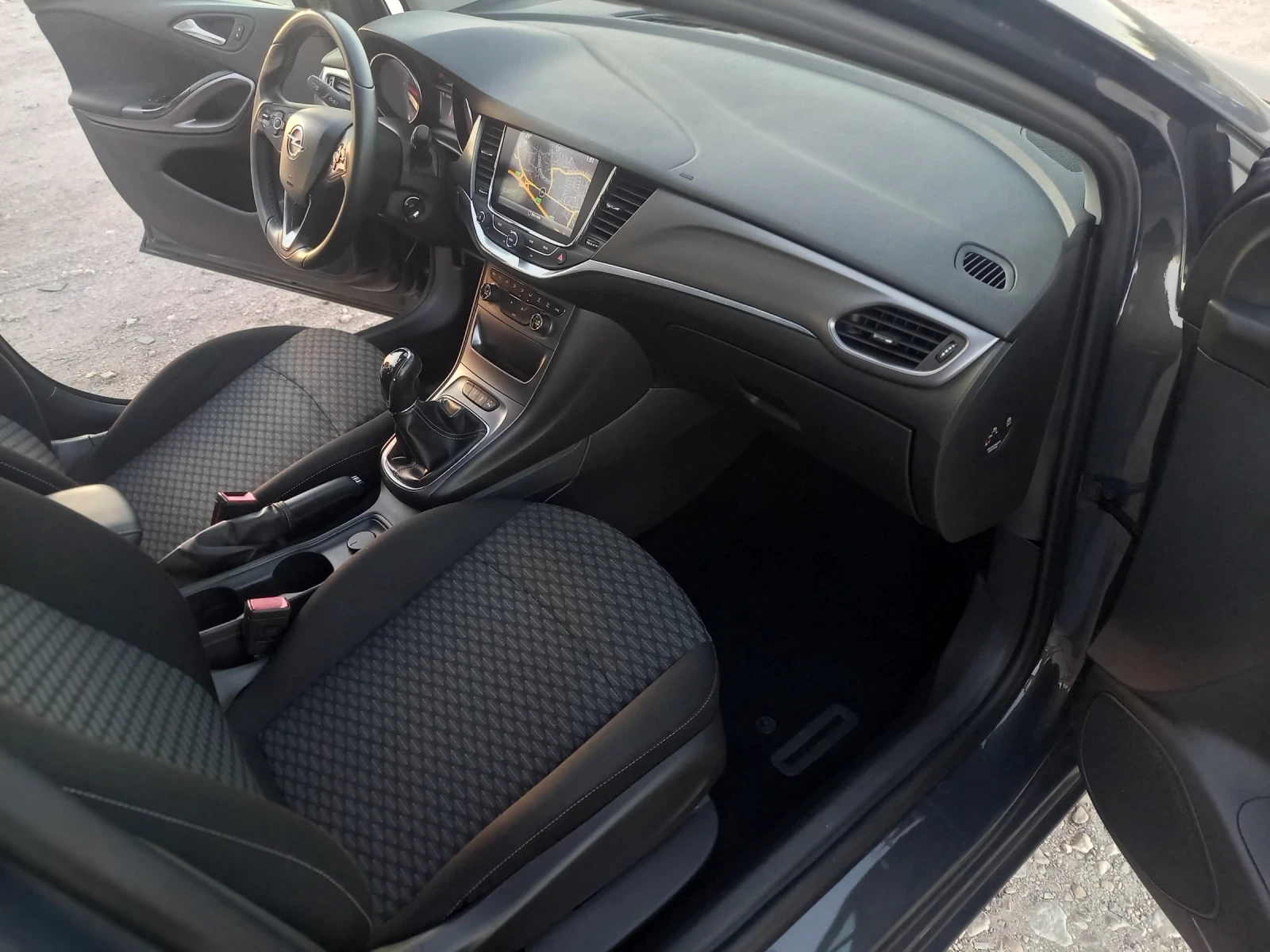 Opel Astra 1.6crdi 110kc - изображение 10