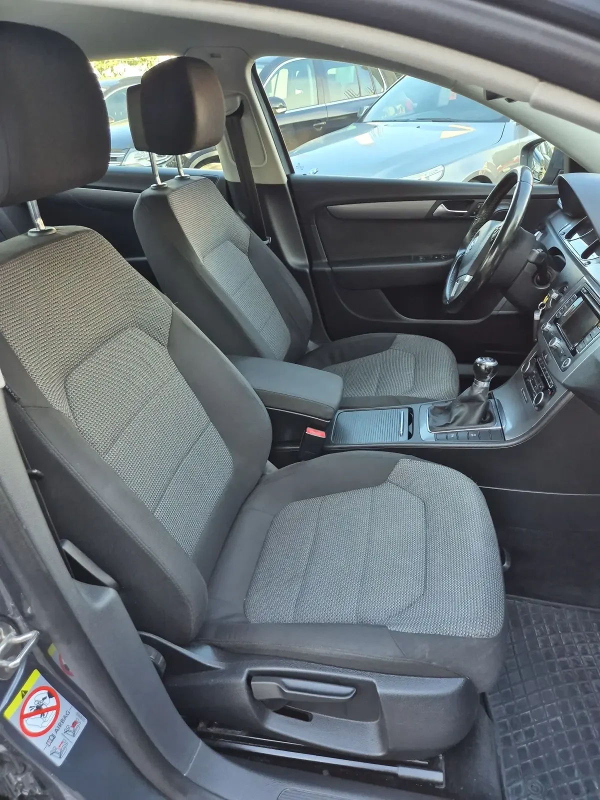 VW Passat 1.6TDI-NAVI-KLIMATRONIK - изображение 8