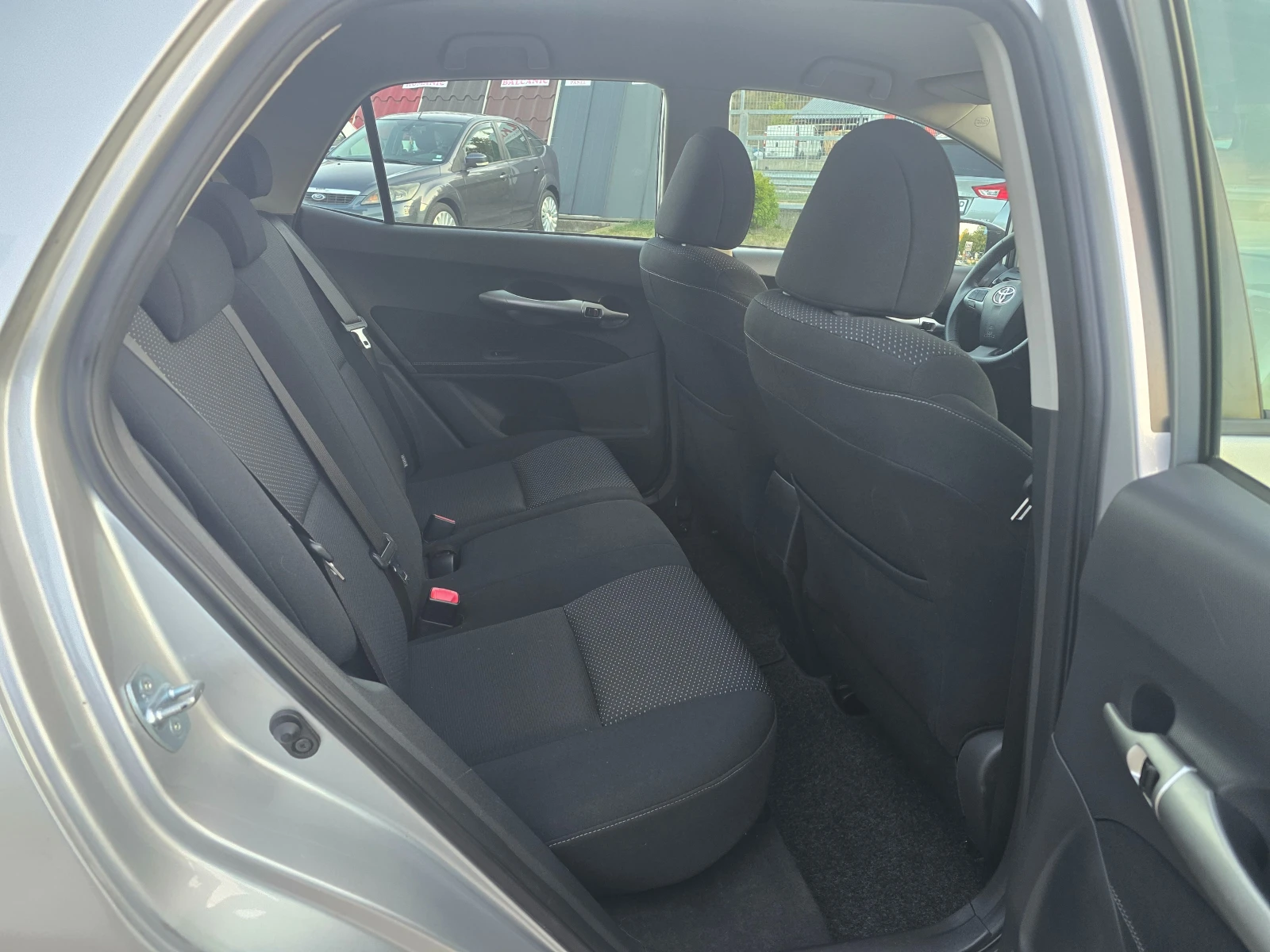 Toyota Auris 1.4D4D-90ps-116000!!! | Mobile.bg   11