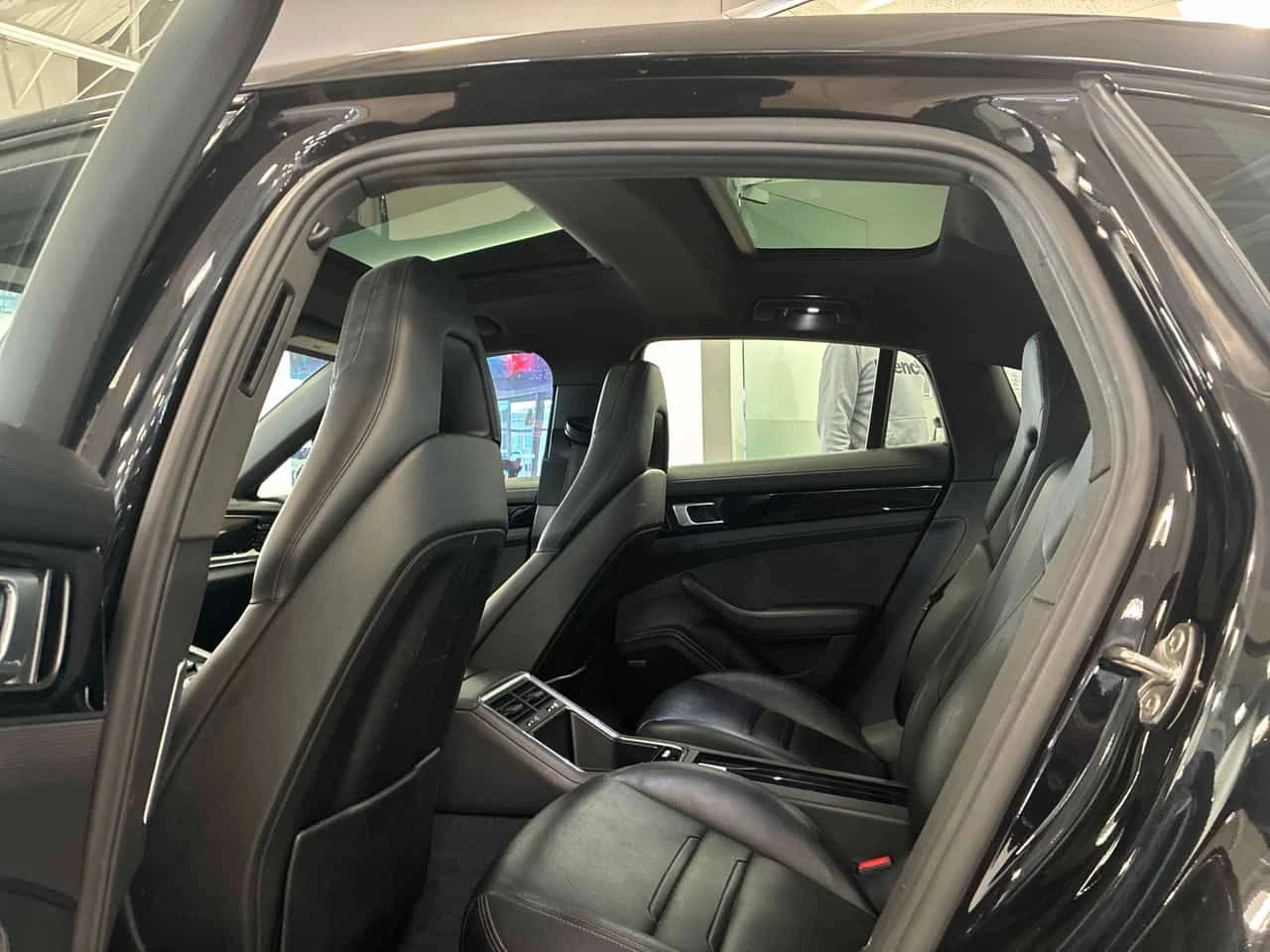 Porsche Panamera 4 AWD  CARFAX, снимка 13 - Автомобили и джипове - 53845774