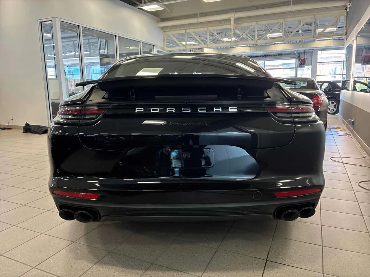 Porsche Panamera 4 AWD  CARFAX, снимка 4 - Автомобили и джипове - 53845774