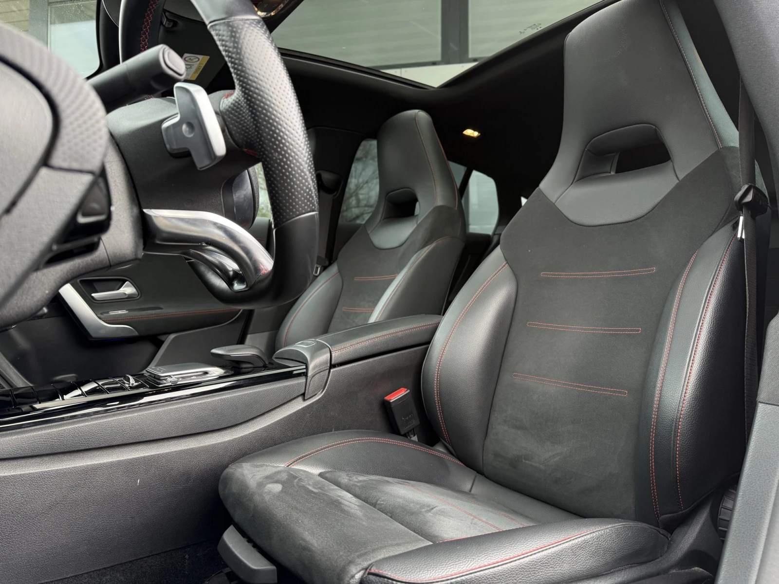 Mercedes-Benz CLA Shooting Brake 250e AMG Line, снимка 11 - Автомобили и джипове - 53858423