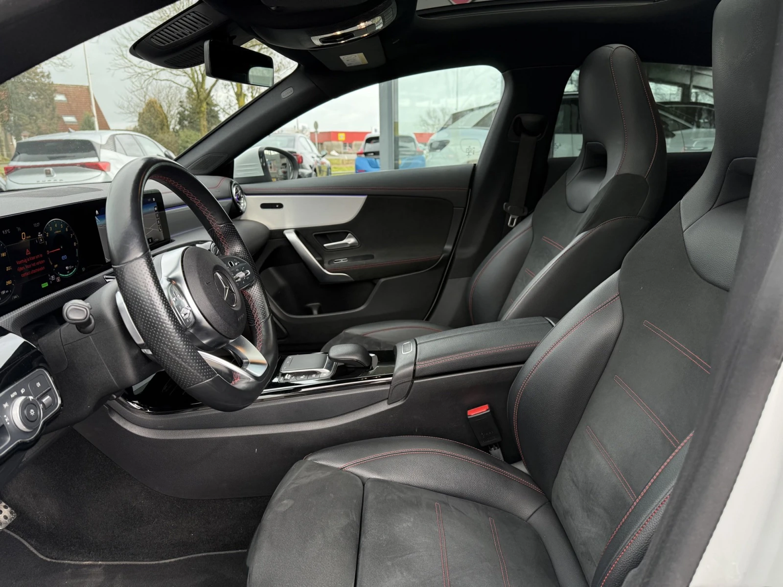 Mercedes-Benz CLA Shooting Brake 250e AMG Line, снимка 10 - Автомобили и джипове - 53858423