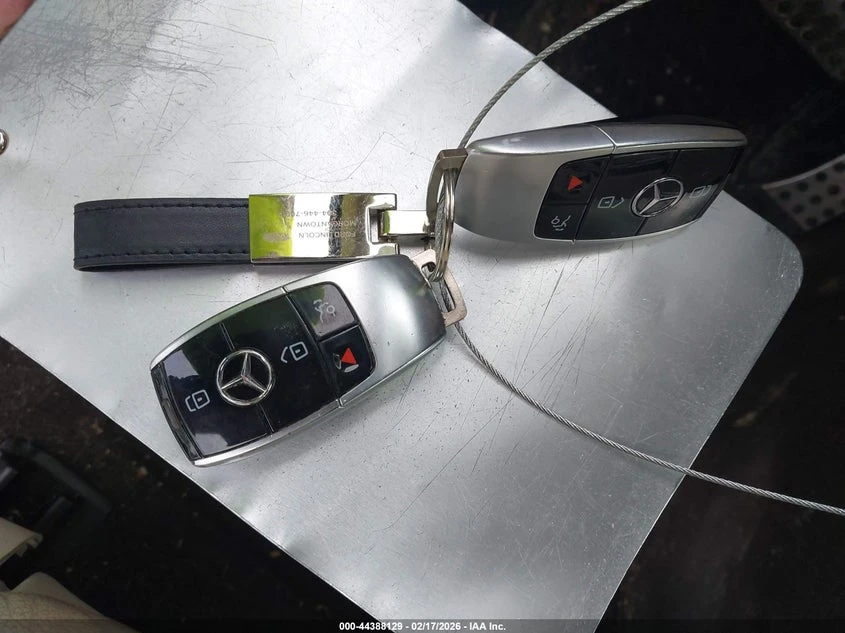 Mercedes-Benz E 400 3.0l 4Matic, снимка 11 - Автомобили и джипове - 54072227