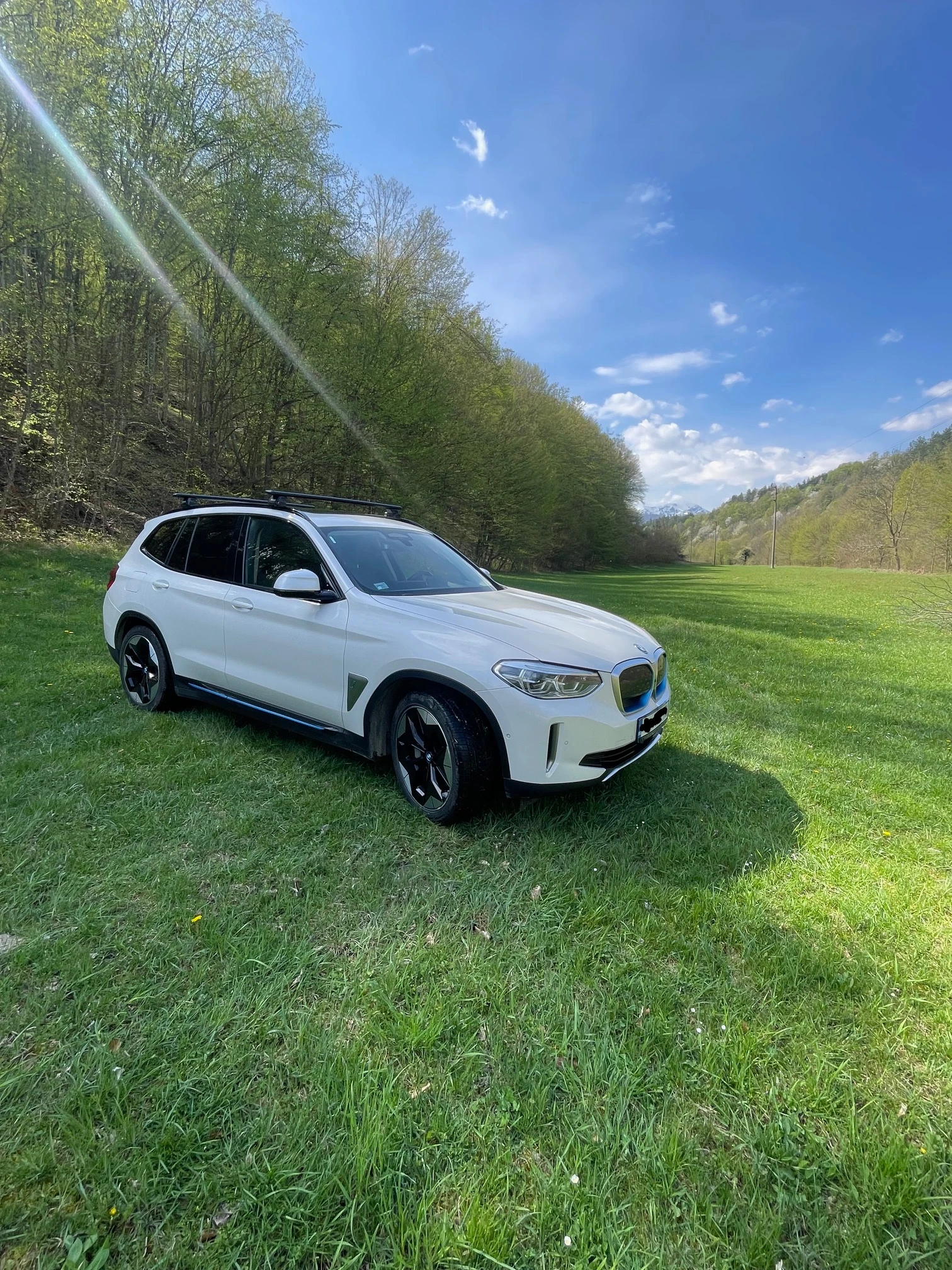 BMW iX3, снимка 2 - Автомобили и джипове - 54271909