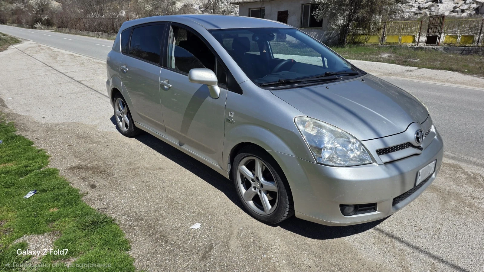 Toyota Corolla verso 2.2 d-cat, снимка 3 - Автомобили и джипове - 54508114